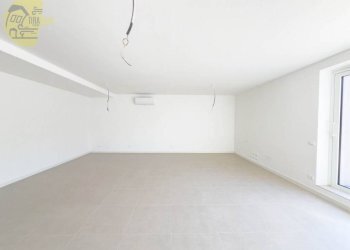 Camera da letto - Four-room apartment via Sant'Anastasio, 14, Trieste - photo 9