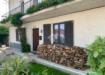 Semi-detached house Regione Carrara, Terzo - photo 2