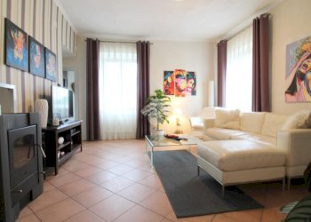 Semi-detached house Regione Carrara, Terzo - photo 5