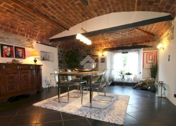 Semi-detached house Regione Carrara, Terzo - photo 9