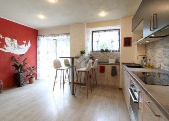 Semi-detached house Regione Carrara, Terzo - photo 12