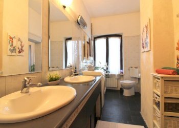 Semi-detached house Regione Carrara, Terzo - photo 33