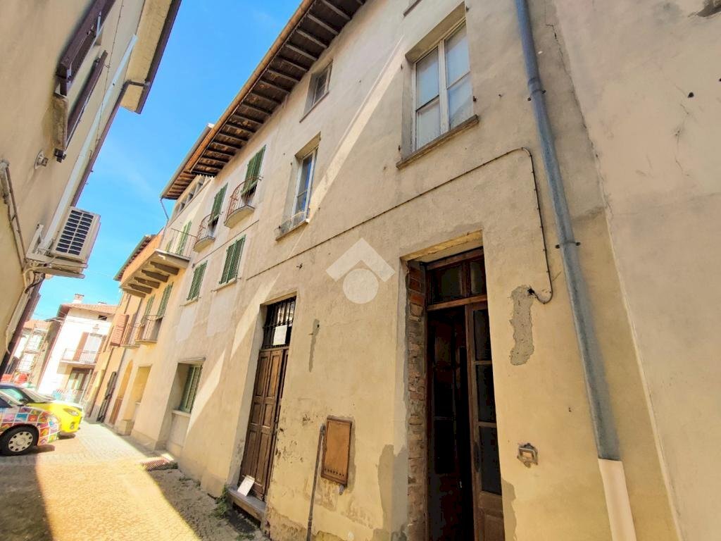 Casa indipendente Piazza Monsignor F. Guerra, Volpedo - foto 2