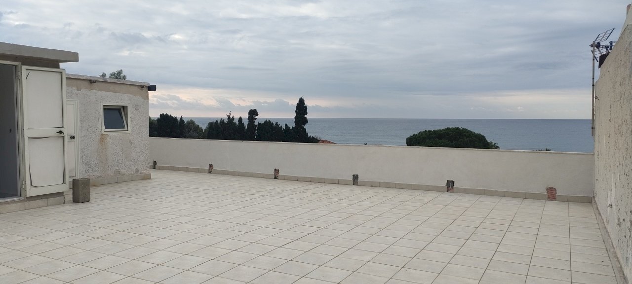IMG20251020092546.jpg - Quadrilocale Via Nazionale 47, Palizzi - foto 1