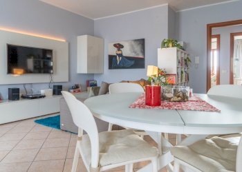 living.jpg - Three-room apartment Assemini - photo 5