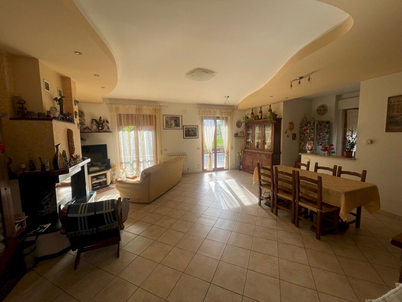 sala da pranzo - Four-room apartment Via dell'Arte Tessile 6, Perugia - photo 3