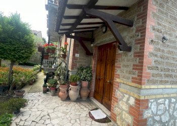 INGRESSO COMUNE - Four-room apartment Via dell'Arte Tessile 6, Perugia - photo 12