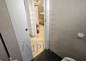 bagno - Commercial Premises Via Vittorio Veneto 1, Ventimiglia - photo 6