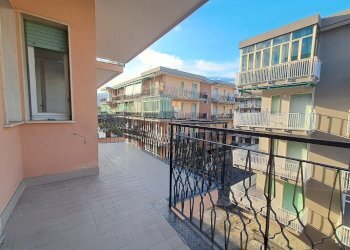 balcone.jpg - Bilocale Borghetto Santo Spirito - foto 5