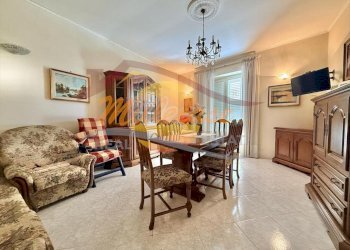 1e9ecdb0-5f65-4783-a78f-e1a32876a260.jpg - Quadrilocale Viale Luigi Cadorna, Siracusa - foto 3