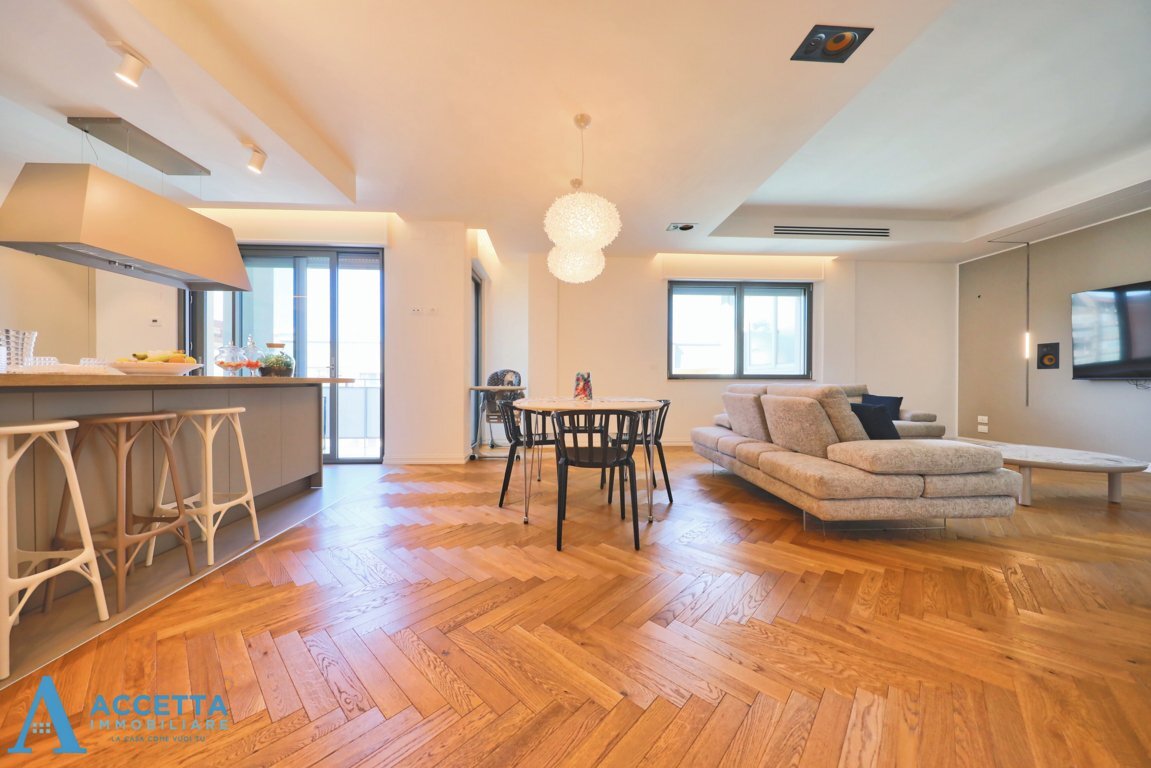 living - Attic Via Gastone Mezzetti 21, Taranto - photo 1