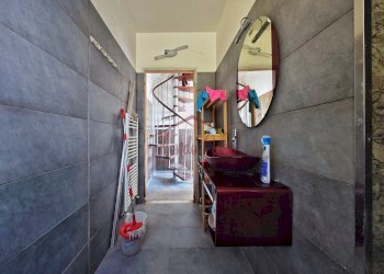 IMG_20260323_094118 (1).jpg - Villa Via Umberto Maddalena 103, Vezzano Ligure - foto 12
