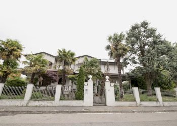Villa Via Ruggero Leoncavallo, Lainate - foto 1