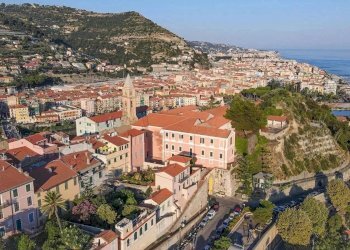 Quadrilocale Via Giuseppe Garibaldi, Ventimiglia - foto 2