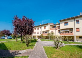 Apartment Cento - photo 1