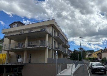 Two-room apartment Corso Langhe, 62C, Alba - photo 1