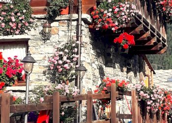 Villa via Col Ranzola, 92, Brusson - foto 4