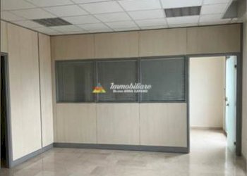 Office VIA AMENDOLA AD.ZE, Bologna - photo 1