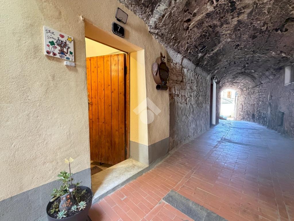 Rustico Via Ludovico Ariosto, Civezza - foto 3