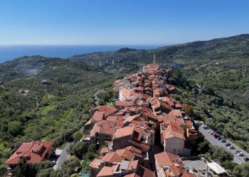 Rustico Via Ludovico Ariosto, Civezza - foto 1