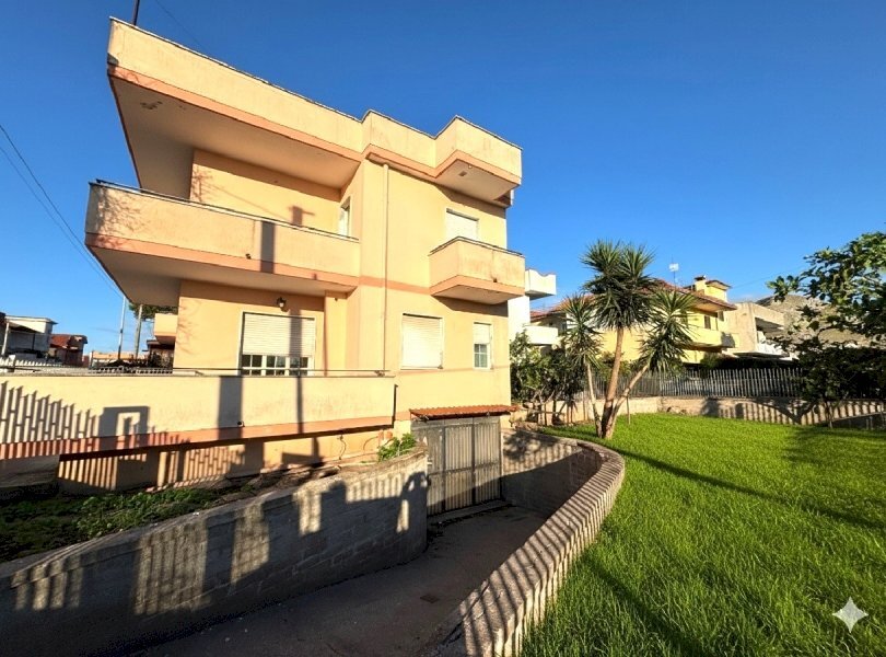 Villa Mondragone - photo 1