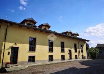 Three-room apartment Piazza del popolo, Rosta - photo 1