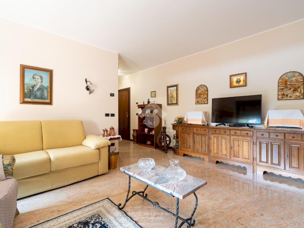 Three-room apartment Via della pace, Vignola - photo 3
