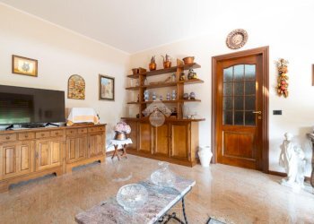 Three-room apartment Via della pace, Vignola - photo 4