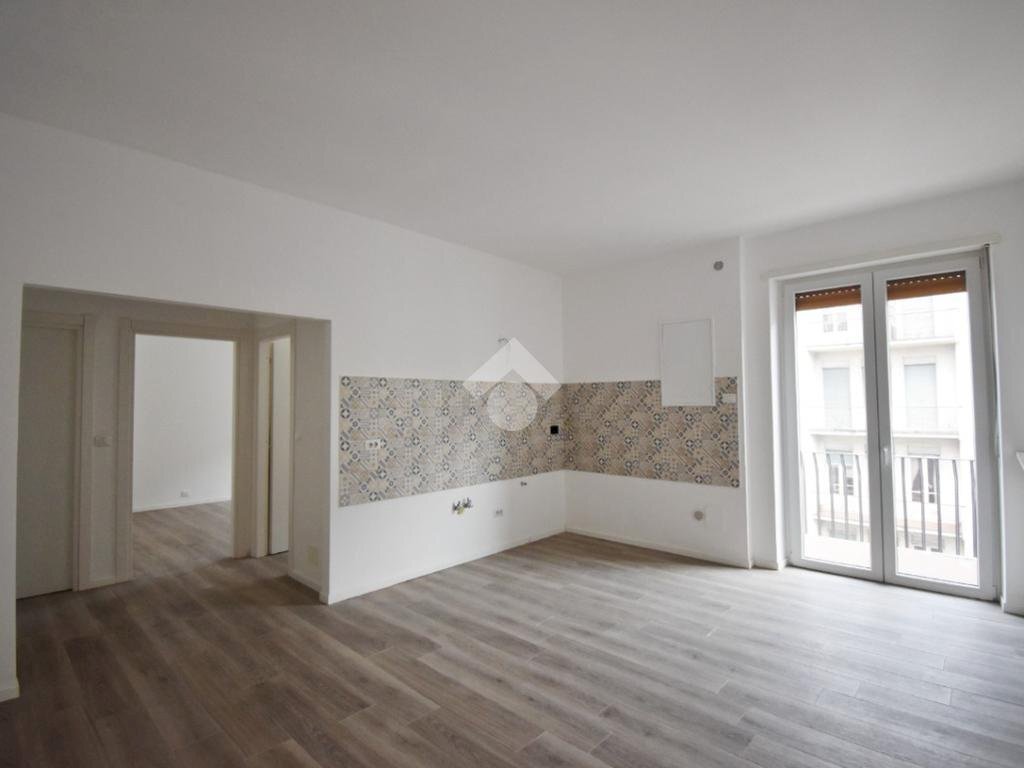 Apartment Corso massimo d'azeglio, Ivrea - photo 1