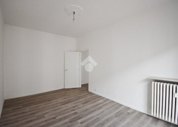 Apartment Corso massimo d'azeglio, Ivrea - photo 9