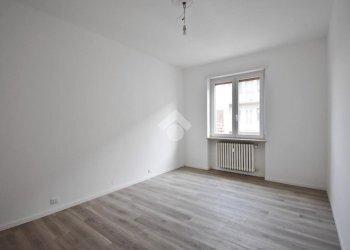 Apartment Corso massimo d'azeglio, Ivrea - photo 13
