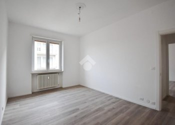 Apartment Corso massimo d'azeglio, Ivrea - photo 14