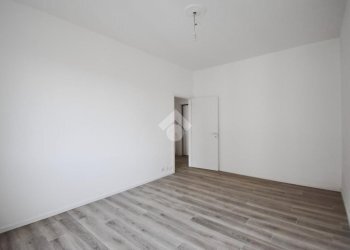Apartment Corso massimo d'azeglio, Ivrea - photo 15