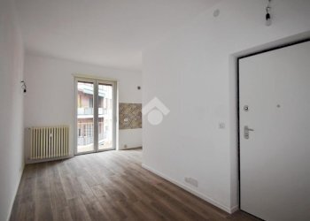 Apartment Corso massimo d'azeglio, Ivrea - photo 17