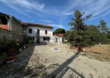 Semi-detached house Vicolo Palestro, Bruno - photo 1