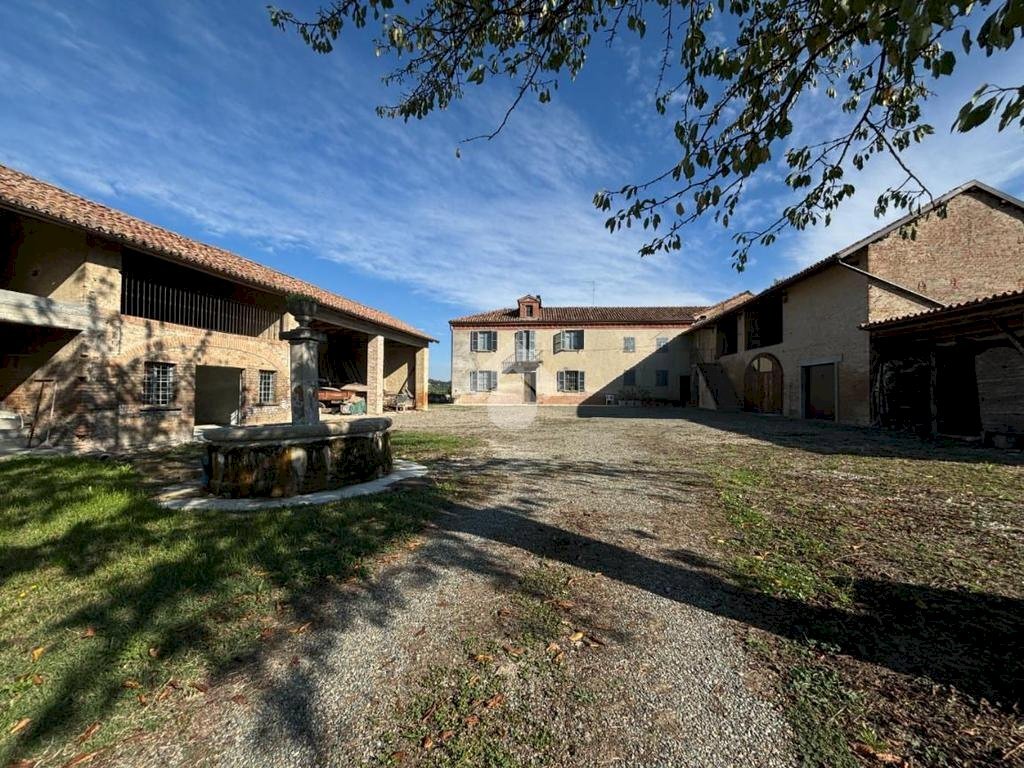 Casa indipendente Frazione Quartino, Calamandrana - foto 2