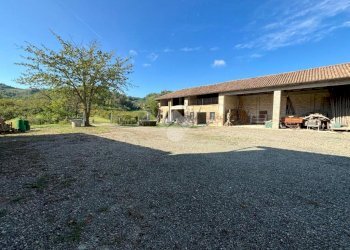Casa indipendente Frazione Quartino, Calamandrana - foto 4