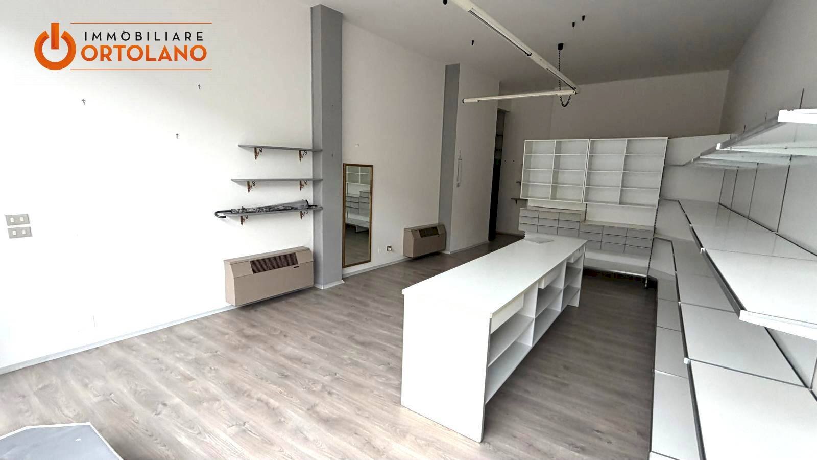 Foto 2 - Commercial Premises Via della Resistenza
 
4, Monfalcone - photo 2