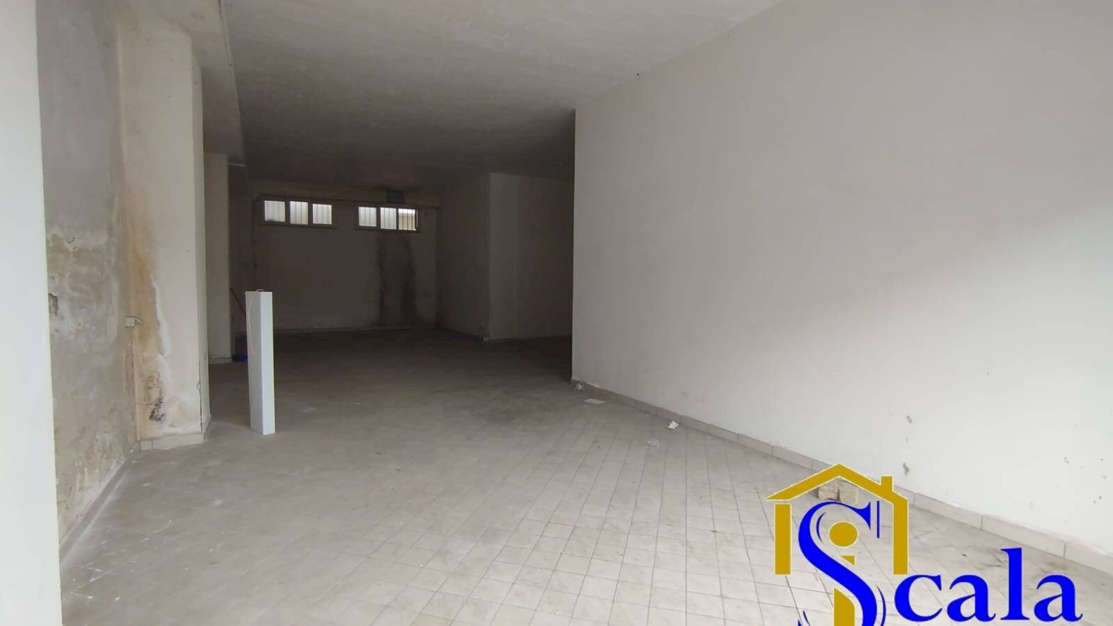 Foto 3 - Warehouse VIA GALATINA, Santa Maria Capua Vetere - photo 3