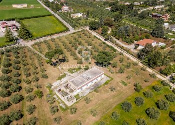 Foto 4 - Villa Strada esterna Regio Bosco Comunale
 
13, Corato - photo 4