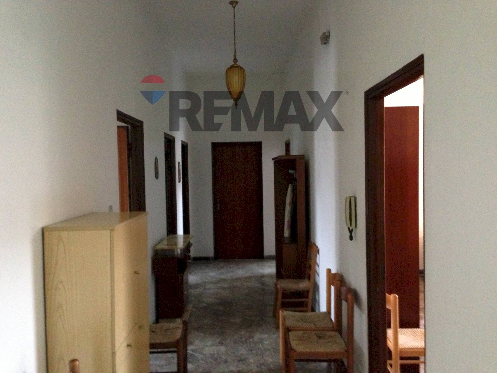 Hall / corridoio - Appartamento Via Magna Grecia
 
15, Roseto Capo Spulico - foto 3