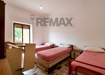 Camera / camera da letto - Trilocale Via Magna Grecia
 
15, Roseto Capo Spulico - foto 10