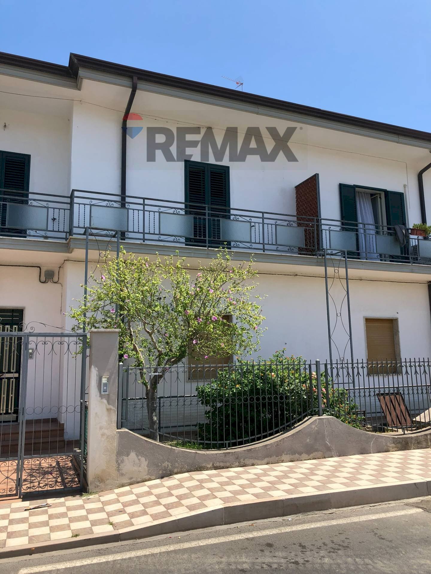 Edificio all\'aperto - Appartamento Via Magna Grecia
 
14, Roseto Capo Spulico - foto 2
