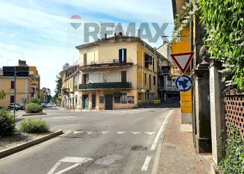 Edificio all\'aperto - Two-room apartment Via Gian Pietro Porro
 
23, Induno Olona - photo 1
