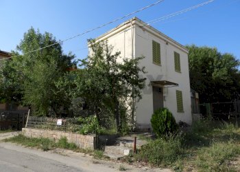 Casa all\'aperto - Casa indipendente Contrada Rizzacorno
 
4, Lanciano - foto 1