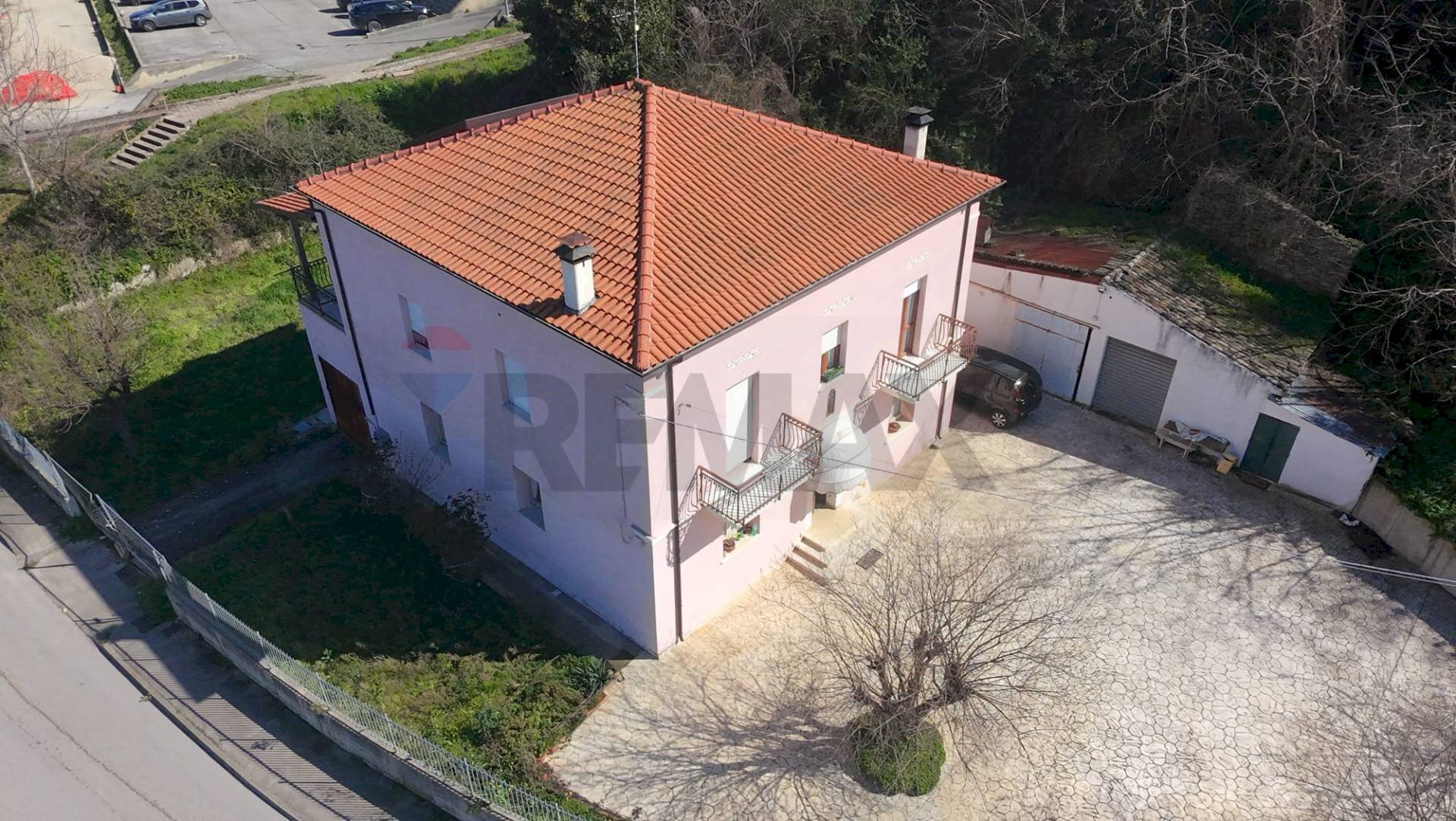 Casa all\'aperto - Casa indipendente Via Frisa
 
28, Lanciano - foto 1