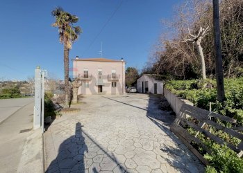 Casa all\'aperto - Casa indipendente Via Frisa
 
28, Lanciano - foto 5