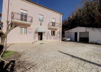 Casa all\'aperto - Casa indipendente Via Frisa
 
28, Lanciano - foto 6
