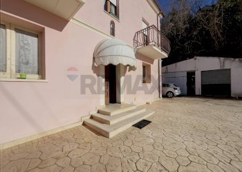 Casa all\'aperto - Casa indipendente Via Frisa
 
28, Lanciano - foto 10