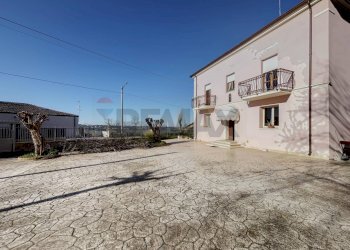 Casa all\'aperto - Casa indipendente Via Frisa
 
28, Lanciano - foto 42